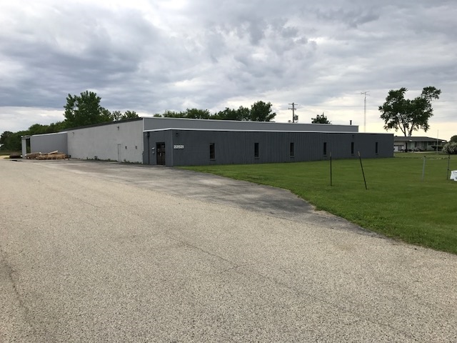 22521 W Grant Hwy, Marengo, IL for sale - Building Photo - Image 1 of 1