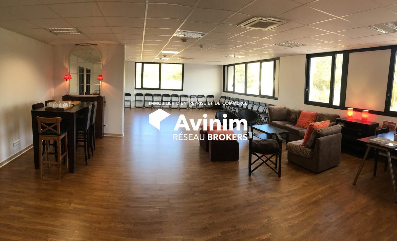 Office in Annecy for sale Building Photo- Image 1 of 13
