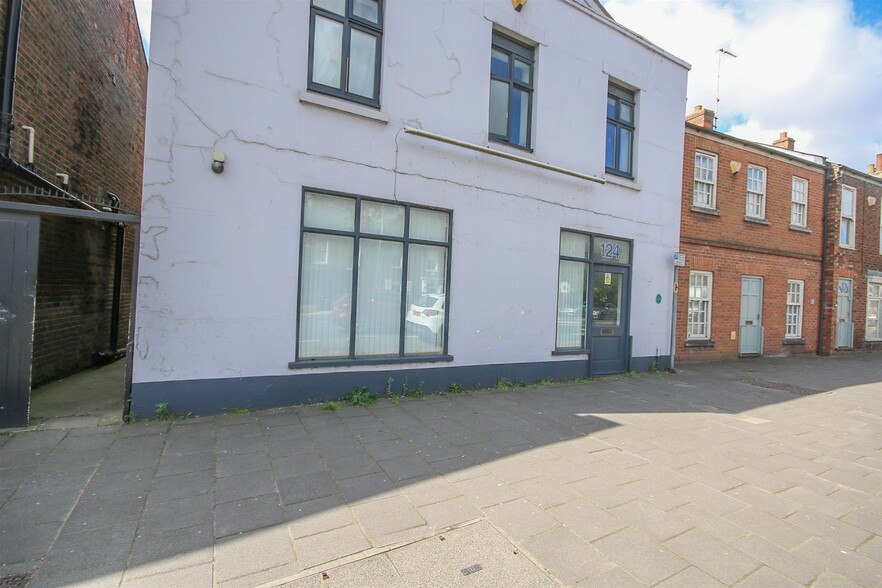 124 London Rd, Kings Lynn for rent - Building Photo - Image 1 of 9