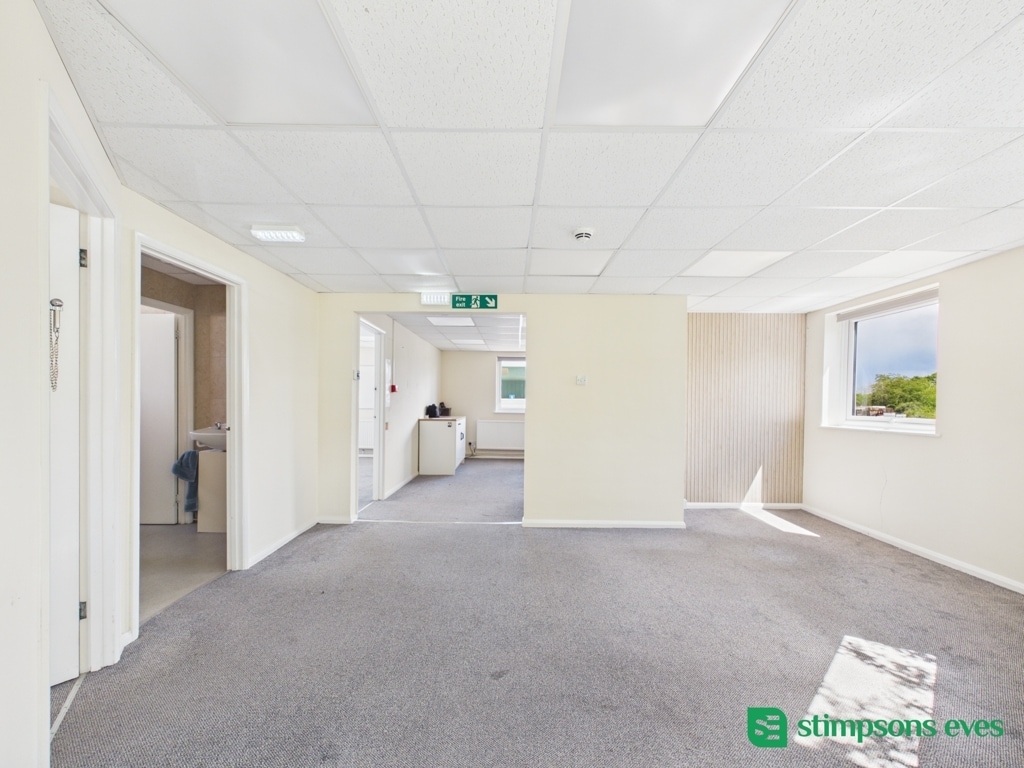 Cherrycourt Way, Leighton Buzzard to rent Interior Photo- Image 1 of 7