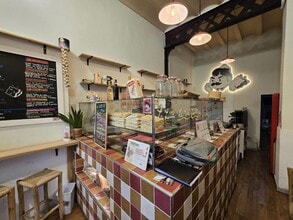 Retail in Barcelona, Barcelona to rent Interior Photo- Image 2 of 13