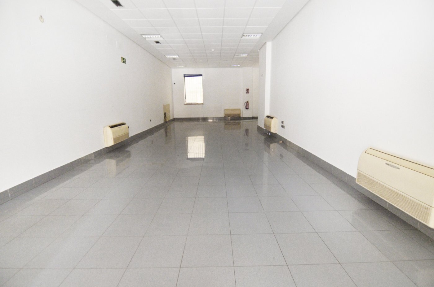 Retail in Salamanca, Salamanca to rent Interior Photo- Image 1 of 45