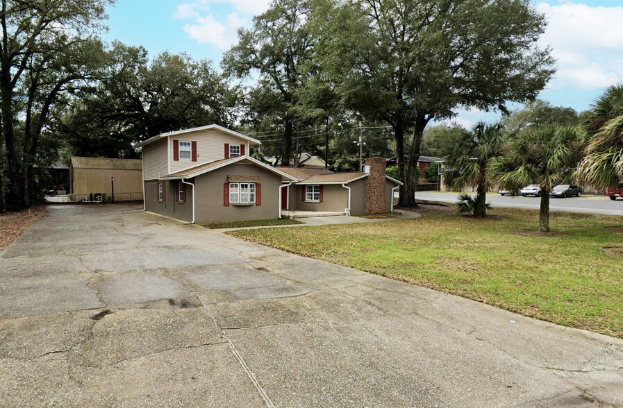 109 Kelly Rd, Niceville, FL for rent - Primary Photo - Image 1 of 1