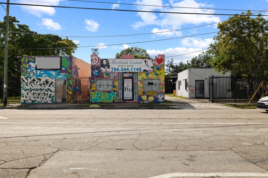 Allapattah | West Of Wynwood Dev. Site. portfolio of 3 properties for sale on LoopNet.co.uk - Building Photo - Image 2 of 6