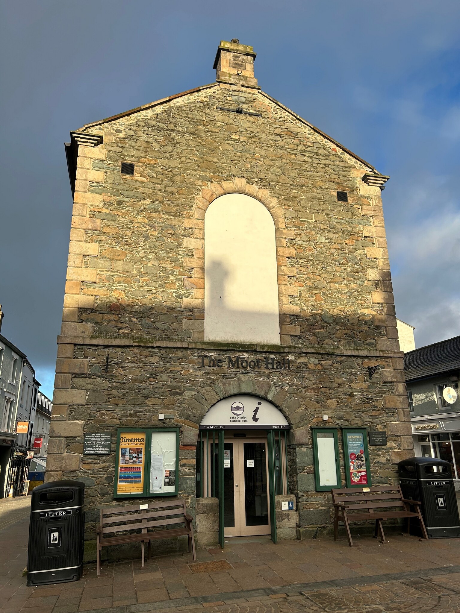 Market Sq, Keswick to rent Primary Photo- Image 1 of 8