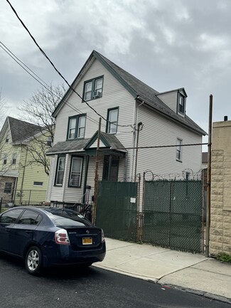 More details for 136 Prospect St, Staten Island, NY - Residential for Sale