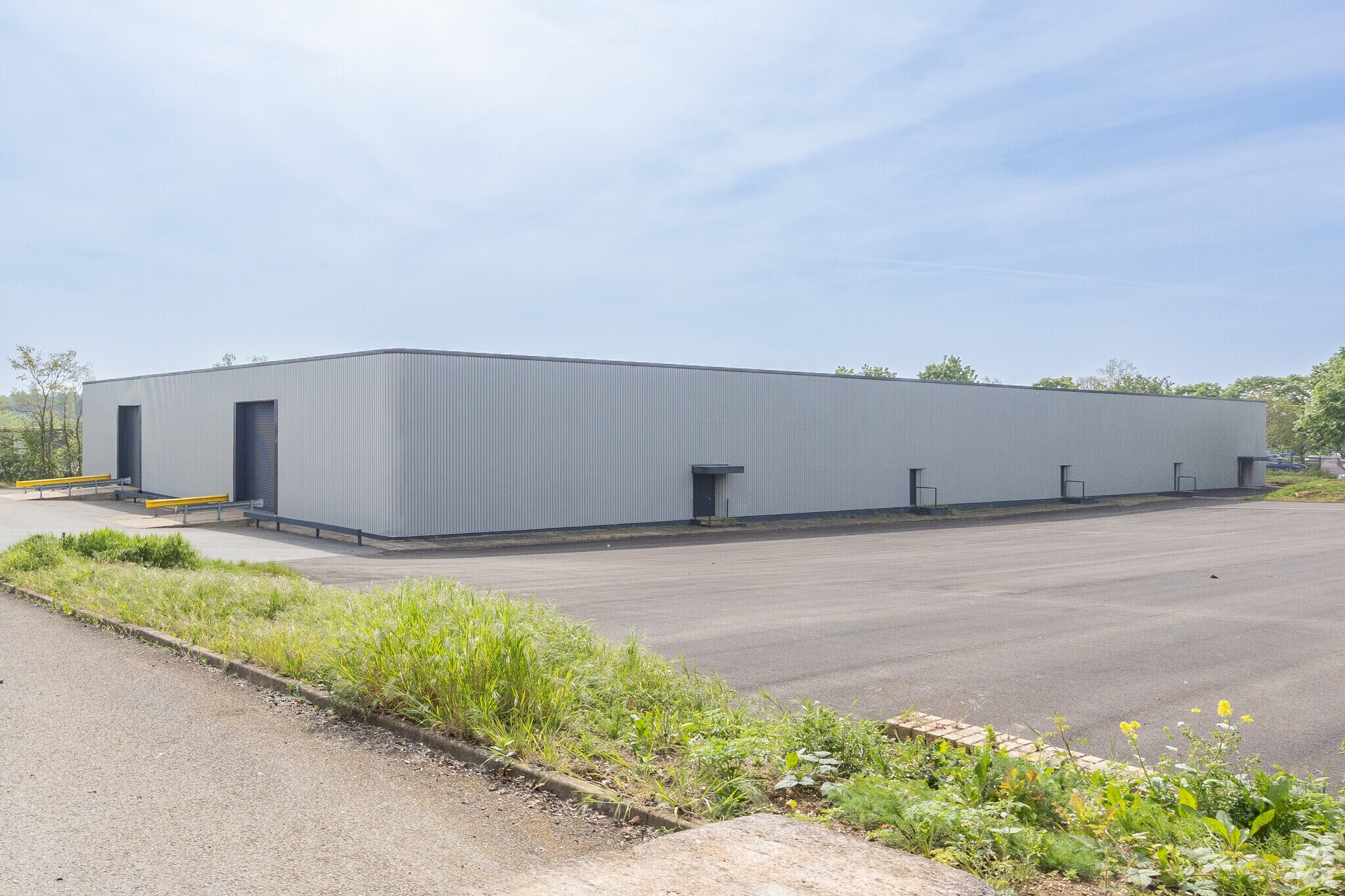 1 North Portway Close, Northampton for sale Primary Photo- Image 1 of 1