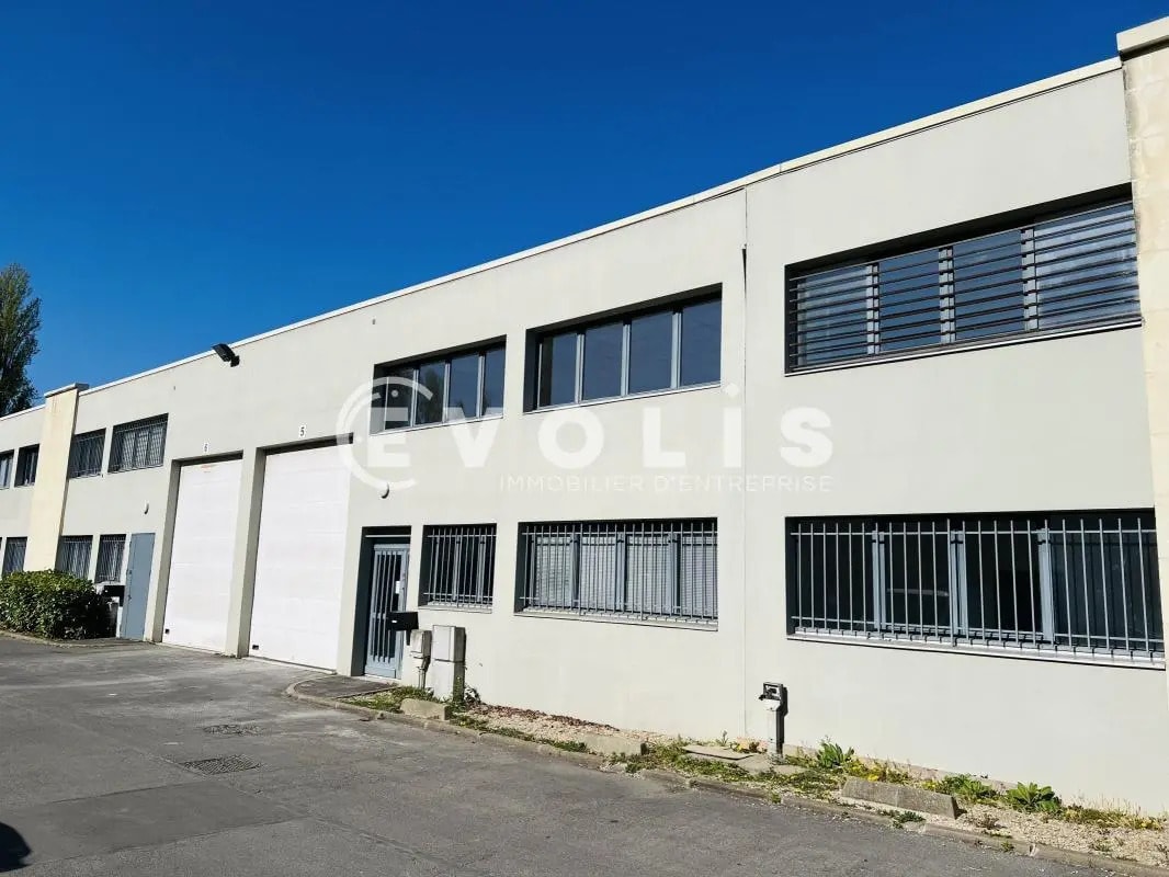 35 Boulevard De Beaubourg, Émerainville to rent Building Photo- Image 1 of 8
