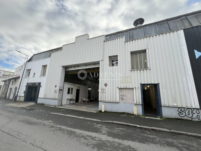 Light Industrial in Montreuil for sale - Building Photo - Image 1 of 9