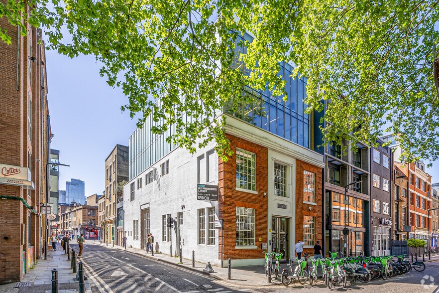 48 Hoxton Sq, London to rent - Primary Photo - Image 1 of 21