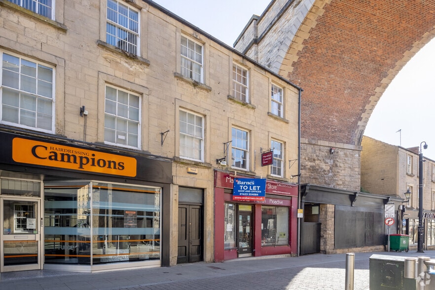 13 Church St, Mansfield to rent - Building Photo - Image 2 of 3