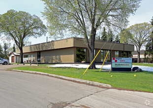 4504 101st St NW, Edmonton, AB for sale Primary Photo- Image 1 of 1