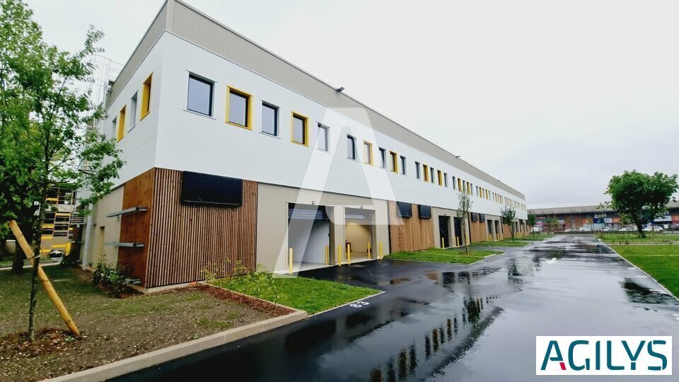 5 Avenue Edouard Herriot, Fresnes to rent - Building Photo - Image 2 of 6