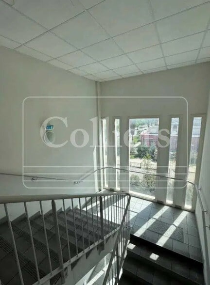 Office in Marseille for sale - Interior Photo - Image 3 of 3