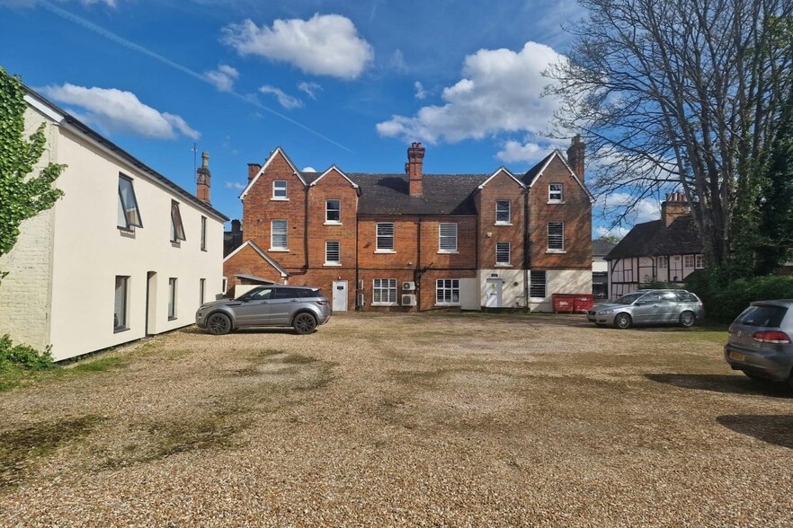 High St, Hartley Wintney for rent - Building Photo - Image 3 of 4