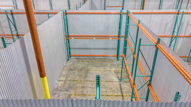 5806 N 53rd St, Tampa, FL to rent Interior Photo- Image 1 of 2