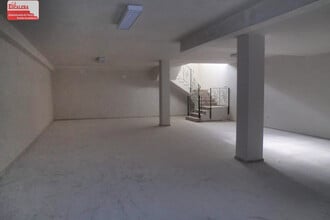 Retail in Ibi, Alicante to rent Interior Photo- Image 1 of 2