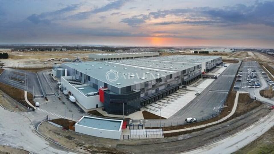 Industrial in Aulnay Sous Bois to rent - Aerial - Image 1 of 7