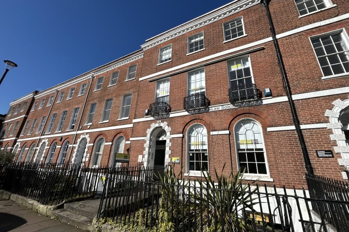 17 Southernhay W, Exeter to rent Primary Photo- Image 1 of 2