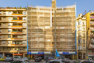 Retail in Barcelona, BAR for rent Primary Photo- Image 1 of 2