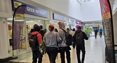 Horne Ln, Bedford to rent Building Photo- Image 1 of 1