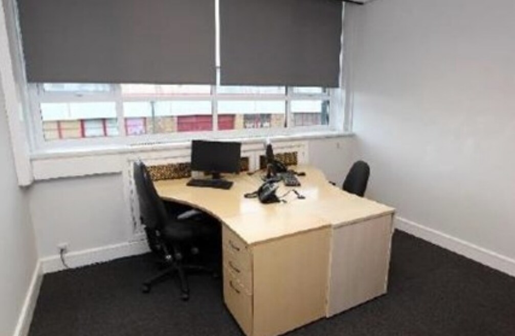 Wilbury Way, Hitchin to rent Interior Photo- Image 1 of 1