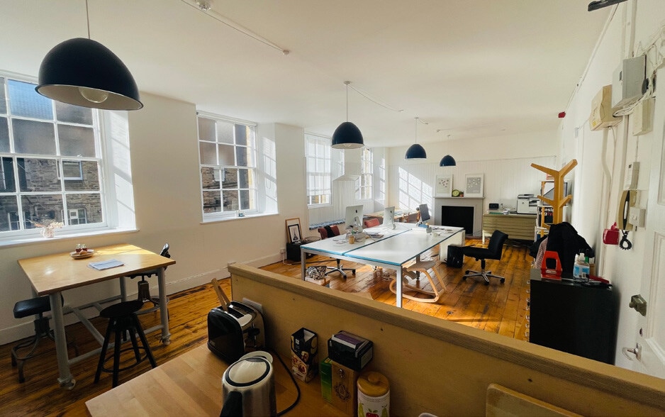 127 Rose Street South Ln, Edinburgh to rent Interior Photo- Image 1 of 1