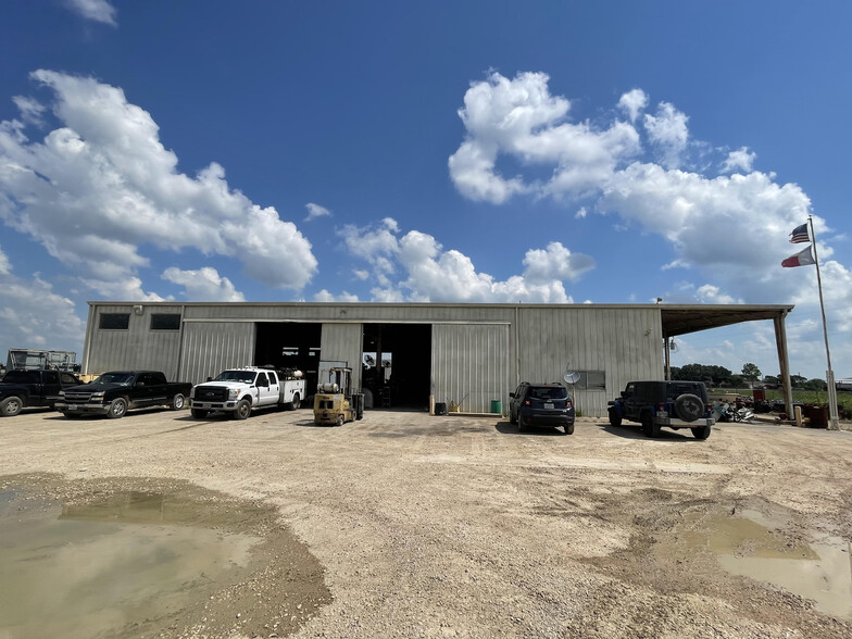 5816 FM 2546 Rd, El Campo, TX for sale - Building Photo - Image 2 of 12