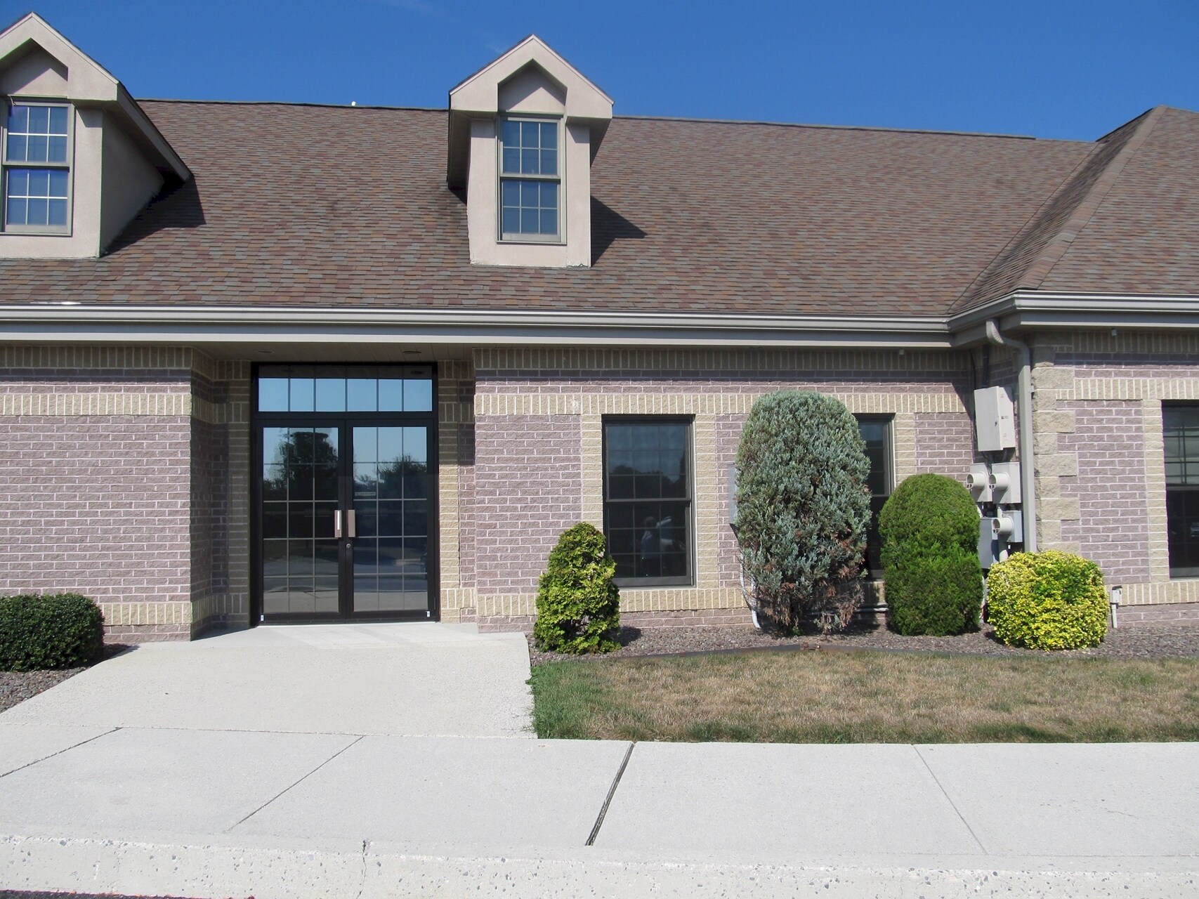 405-417 Phoenix Dr, Chambersburg, PA for sale Building Photo- Image 1 of 1