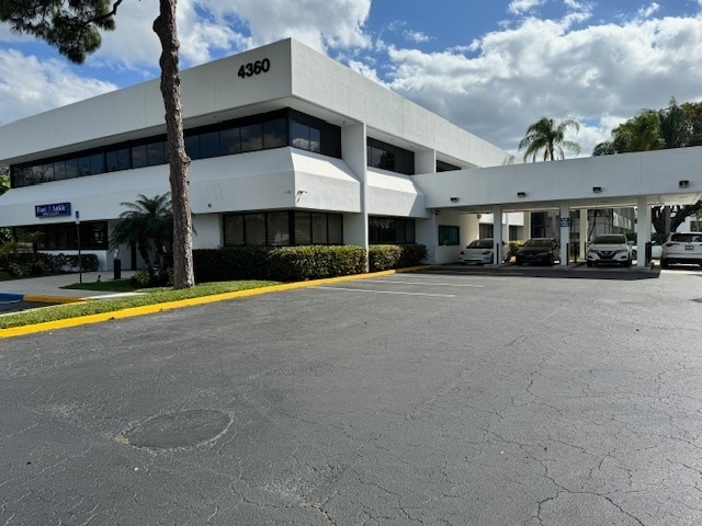 4360 Northlake Blvd, Palm Beach Gardens, FL to rent Building Photo- Image 1 of 8