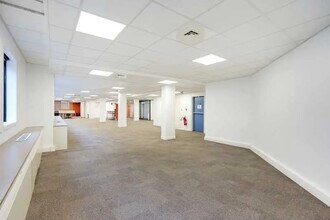 38 Rue Victor Hugo, Levallois-Perret to rent Interior Photo- Image 2 of 13