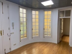 Calle del Monte Esquinza, 14, Madrid, Madrid to rent Interior Photo- Image 2 of 17