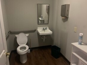 112 W Athens Pky, Athens, GA to rent Interior Photo- Image 2 of 12