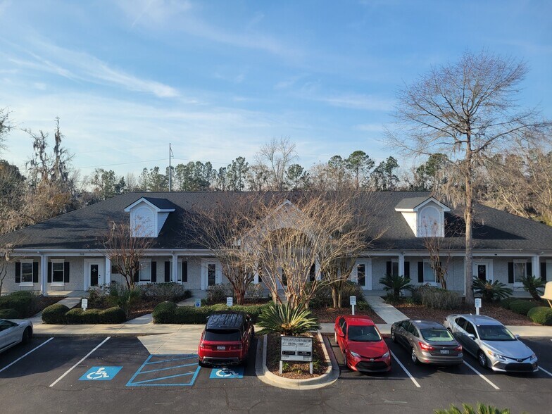 29 Plantation Park Dr, Bluffton, SC for sale - Building Photo - Image 1 of 1
