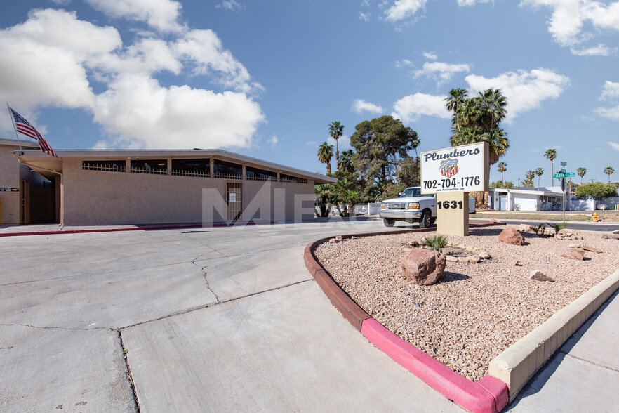 1631 E Desert Inn Rd, Las Vegas, NV for sale - Building Photo - Image 2 of 16