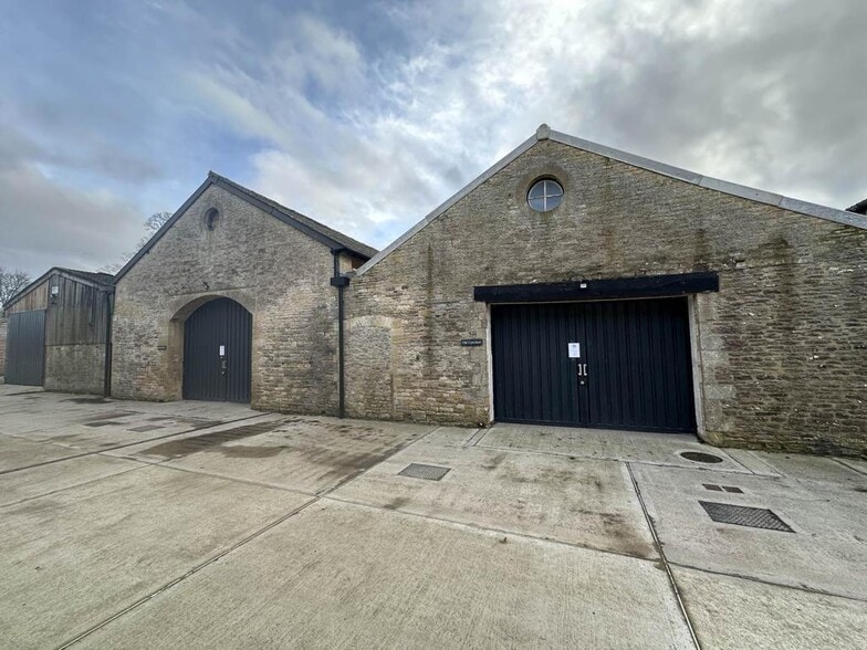 Swinbrook Farm, Upton to rent - Building Photo - Image 3 of 6
