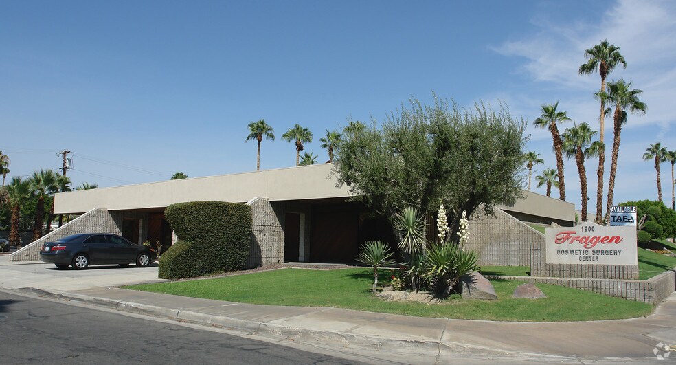 1900 E Tahquitz Canyon Way, Palm Springs, CA for rent - Primary Photo - Image 1 of 6