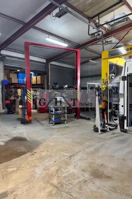 Vente Entrepôt 320 m² - Photo 1
