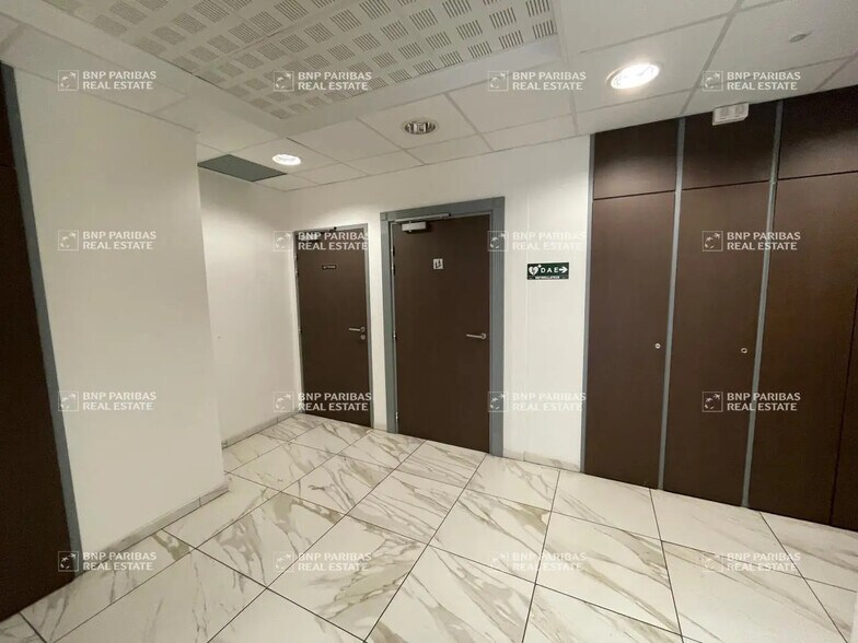 45 Avenue Du Drapeau, Dijon for sale - Building Photo - Image 3 of 17