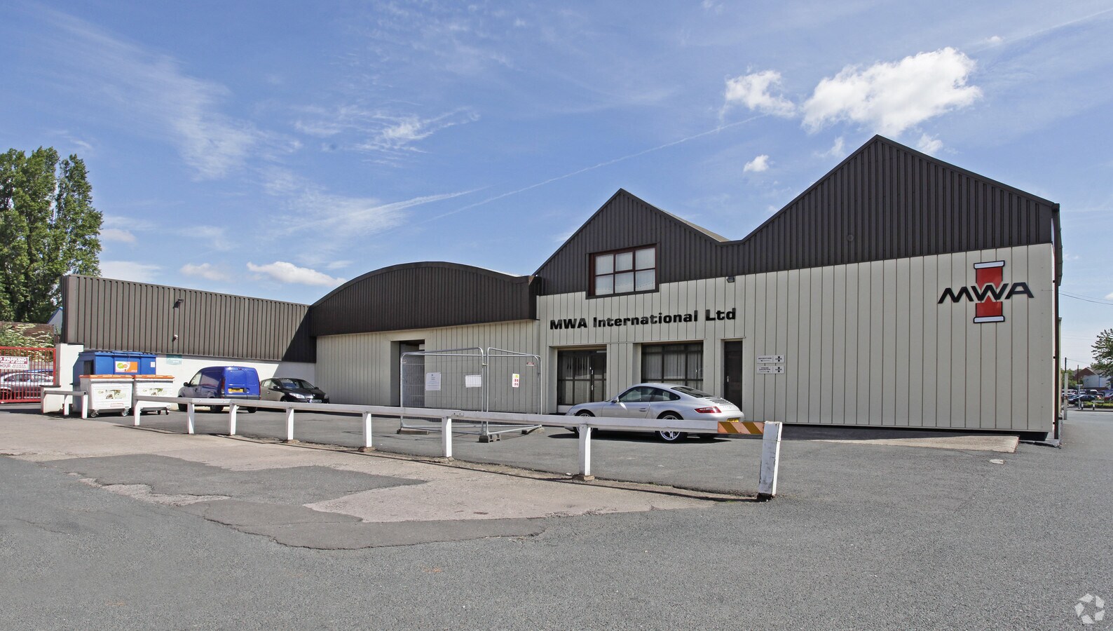 Bridge St, Wednesbury WS10 0AW UK