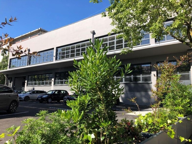 Office in Lyon to rent - Building Photo - Image 2 of 21