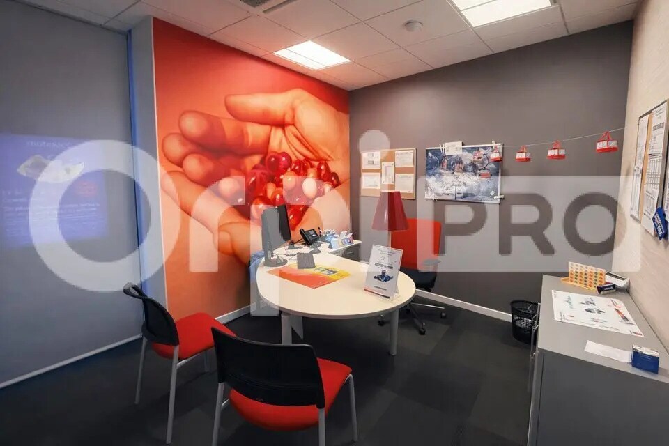 Retail in Montluçon for sale Interior Photo- Image 1 of 4