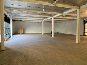 2 Burgage Sq, Wakefield to rent Interior Photo- Image 1 of 2