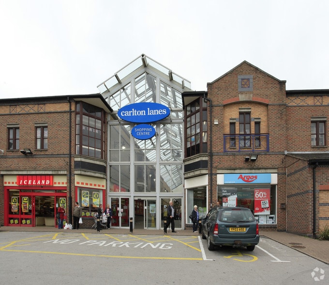 Carlton Ln, Castleford to rent - Building Photo - Image 3 of 11