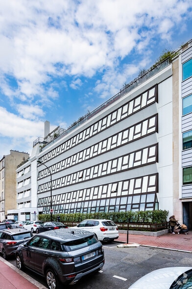 12 Rue Barbès, Levallois-Perret to rent - Building Photo - Image 1 of 8