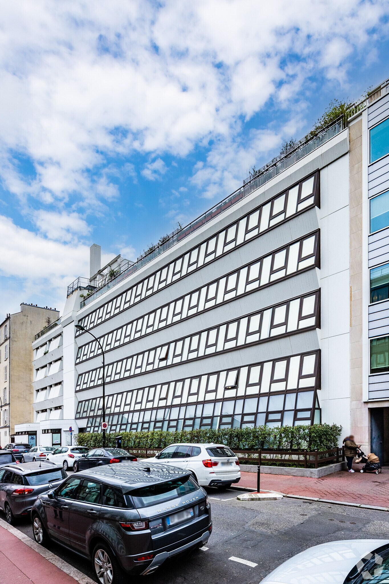 12 Rue Barbès, Levallois-Perret to rent Building Photo- Image 1 of 9