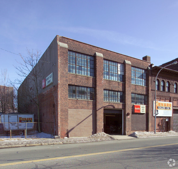 42-48 Main St, Holyoke, MA for rent - Primary Photo - Image 1 of 6