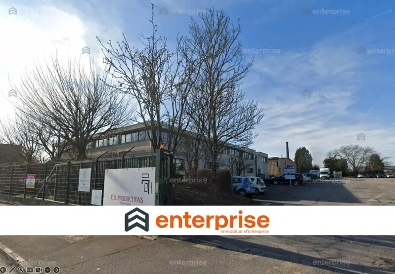 Vente Entrepôt 1 805 m² - Photo 1