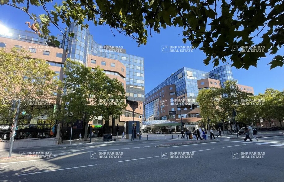 Office in Toulouse to rent - Building Photo - Image 2 of 14