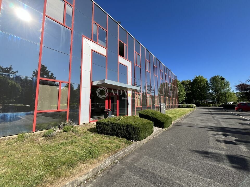 Office in Villepinte for sale Building Photo- Image 1 of 9